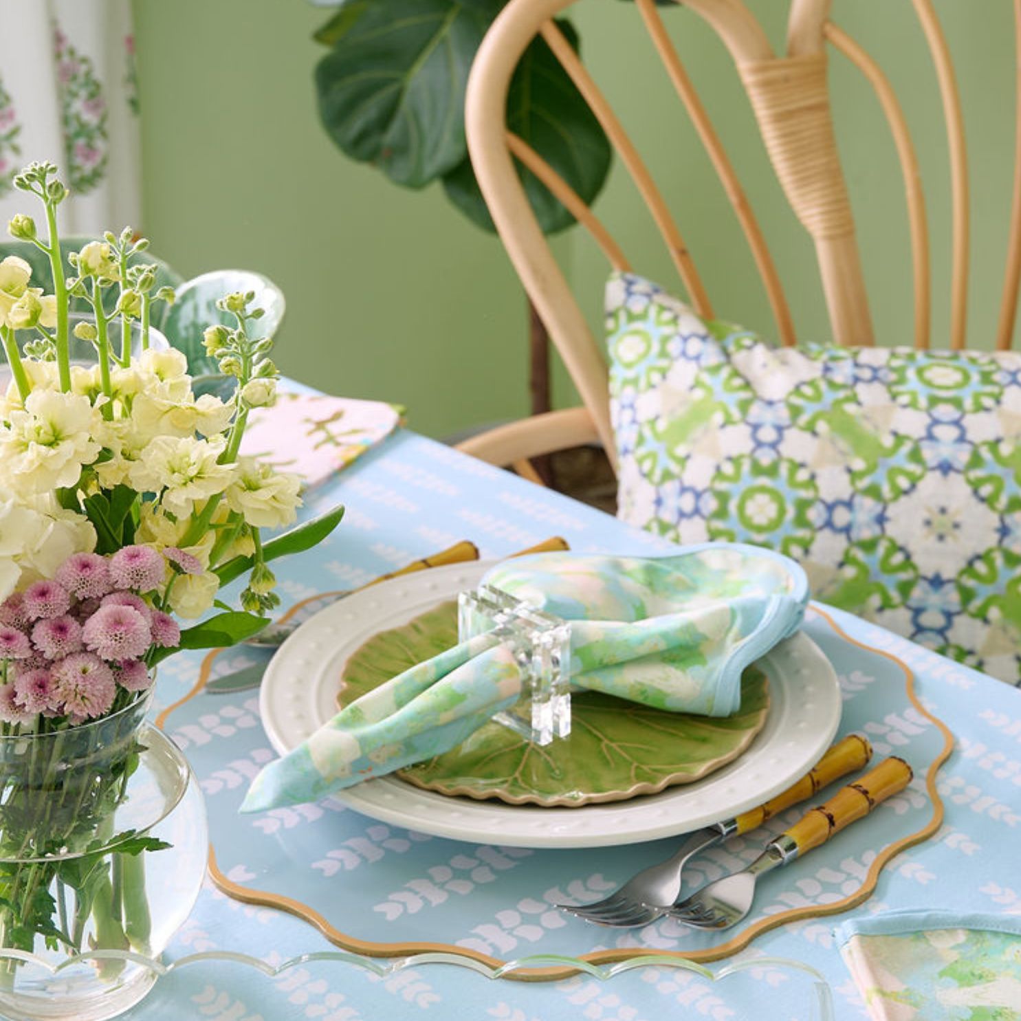 Elephant Falls Scalloped Dinner Napkins - Image 3