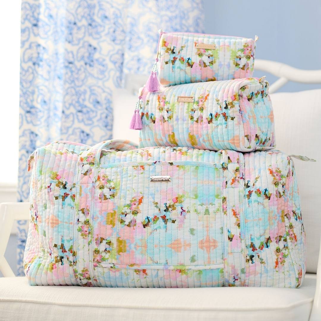 Brooks Avenue Quilted Signature Duffle Bag - Image 4