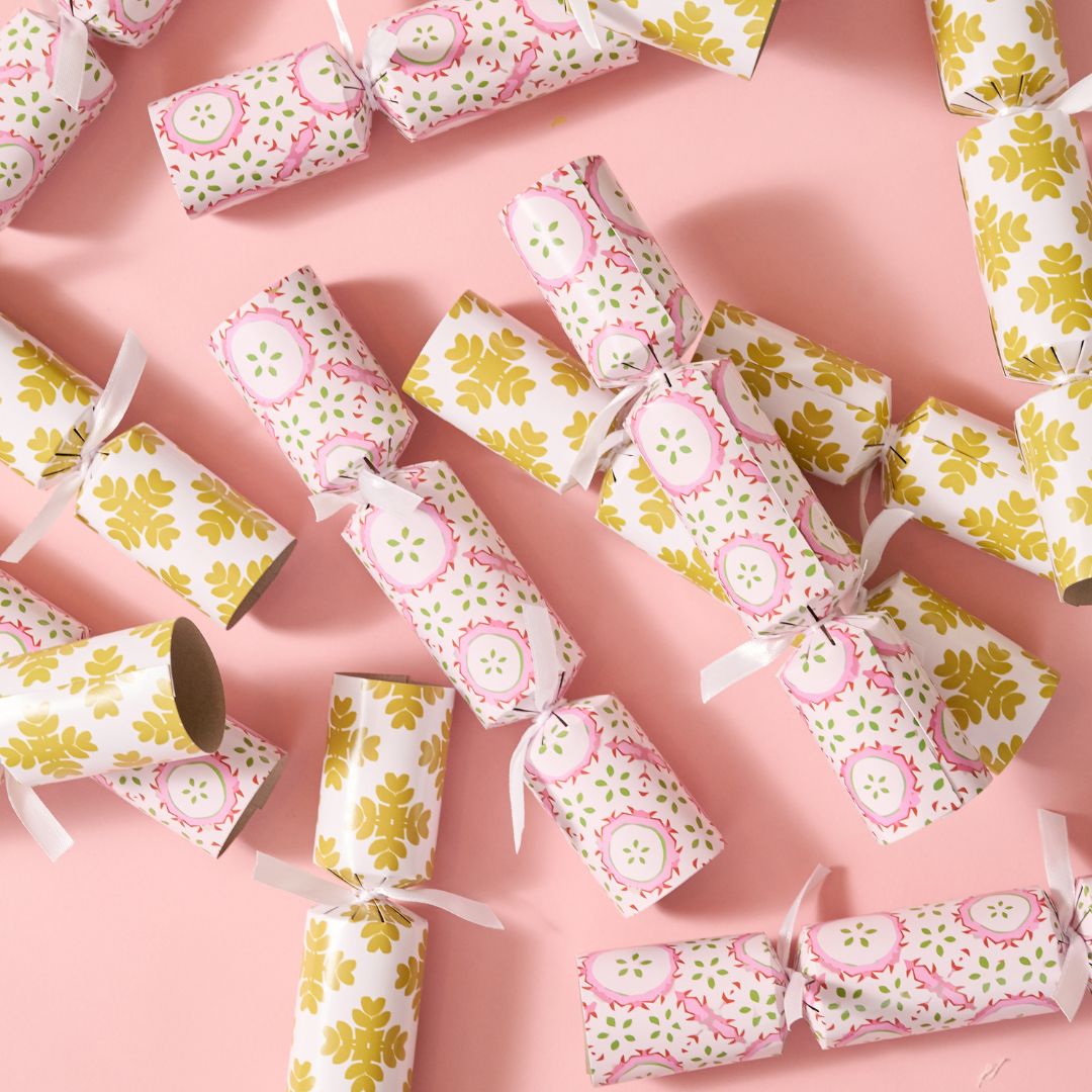 Rosie Party Crackers - Image 4